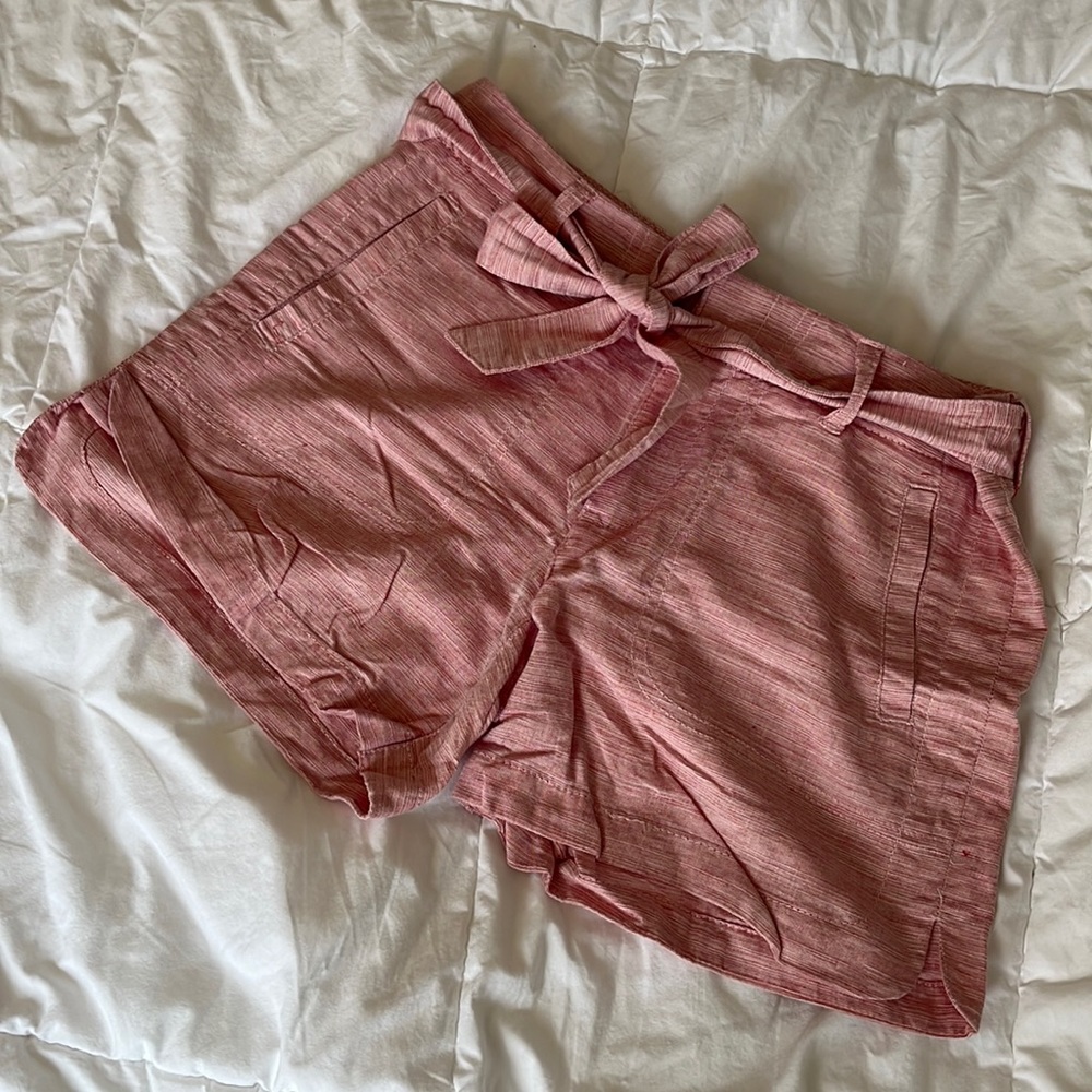 🎀 Tommy Hilfiger High Wasted Linen Blend Shorts